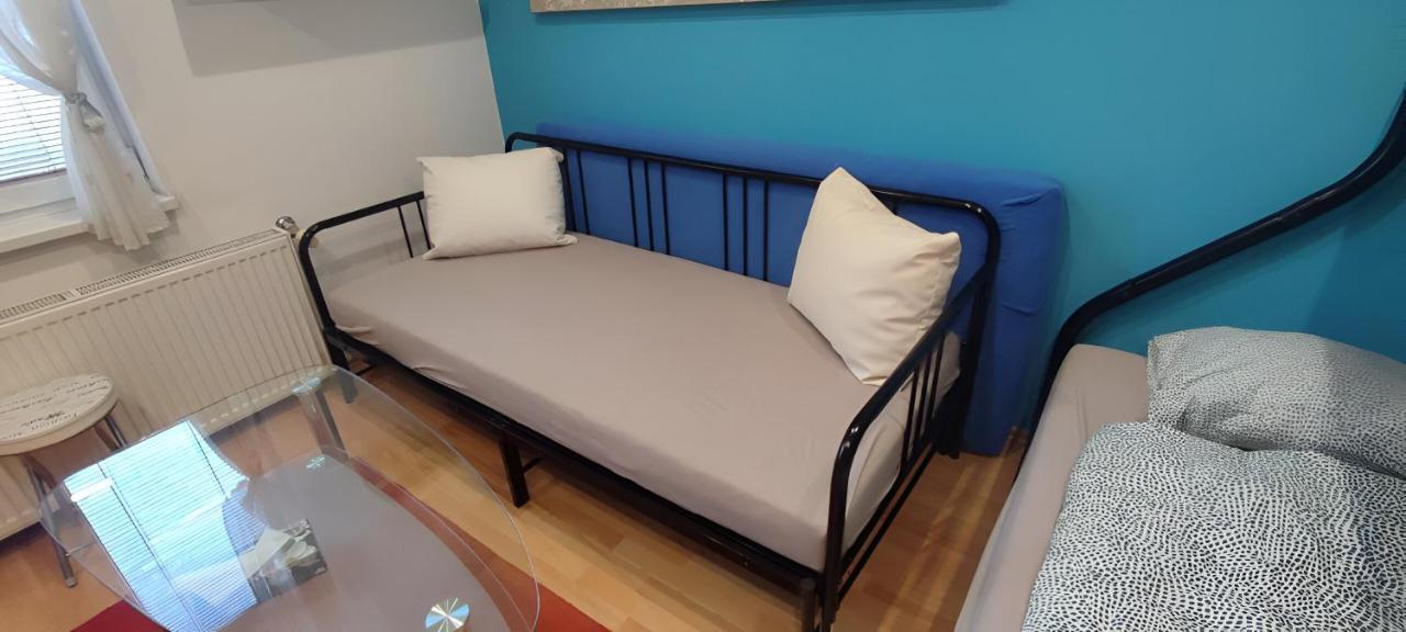 Blue Apartment In City Center, Best Location Bratislava Buitenkant foto