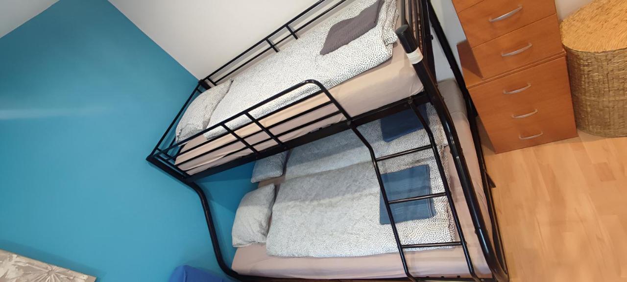 Blue Apartment In City Center, Best Location Bratislava Buitenkant foto